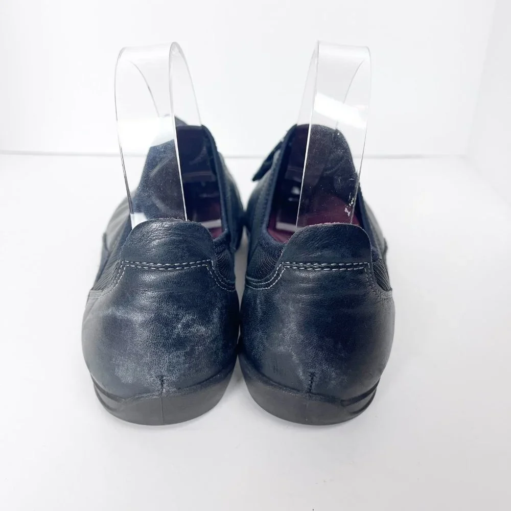 2/$14 Ecco Leather Sneakers 41